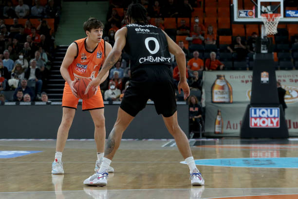 式的种族主 式的种族主