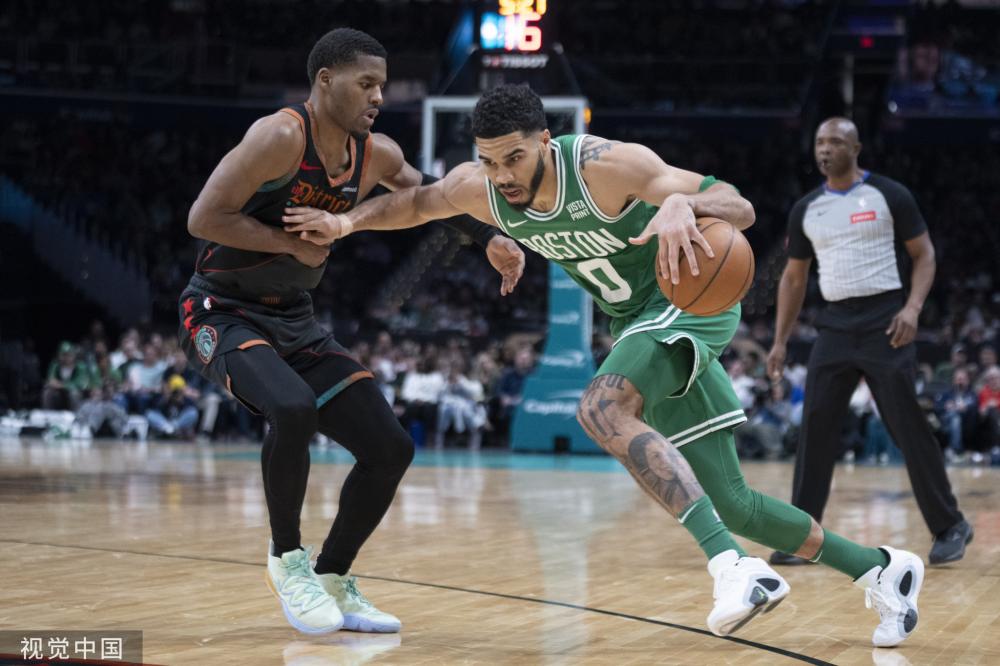 在登贝莱和 在登贝莱和