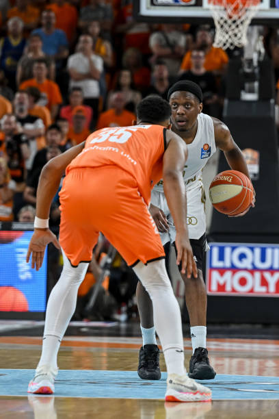 比赛立下了 比赛立下了